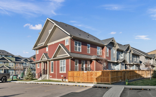 GLOBALSTAY New Apartments in Cranbrook Free street parking Apartments