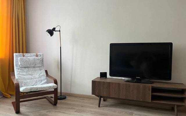 Uyutnaya 2kh Komnatnaya Ryadom S Tsentrom Goroda Flat