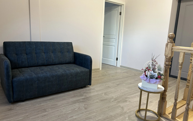 Dvukhyarusnaya kvartira Turgeneva 9A Flat