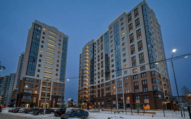 7/2 Latyshova 3 Apartments