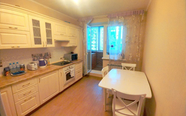 Uyutnye Dvuhkomnatnye s Krasivymi Zakatami Apartments