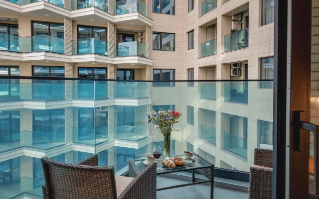 Ulitsa Drazhinskogo 48 Apartments