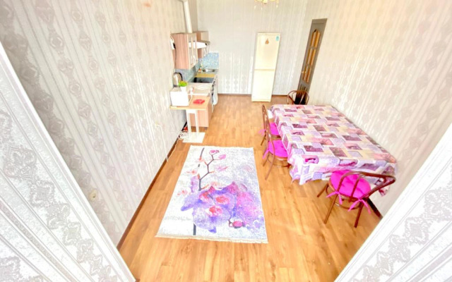 Квартира на Сен-Симона 42/3