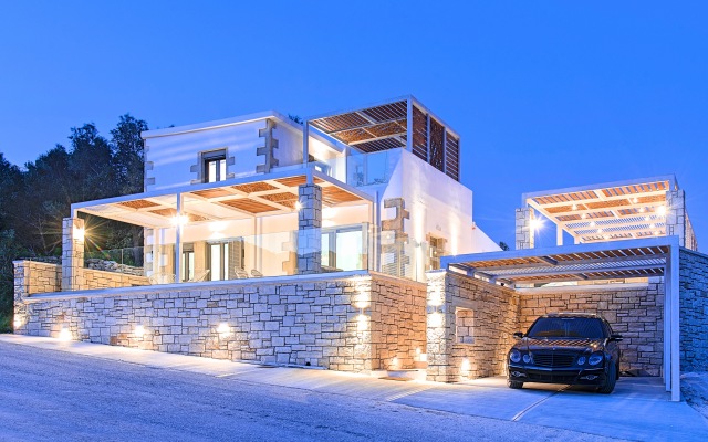 Blue Lake Villa Heated Pool