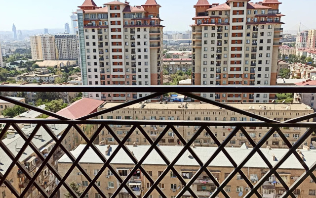 Prestizhnaya Kvartira Kara Karaev Metro Apartments