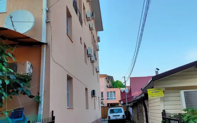 Neva Guest House