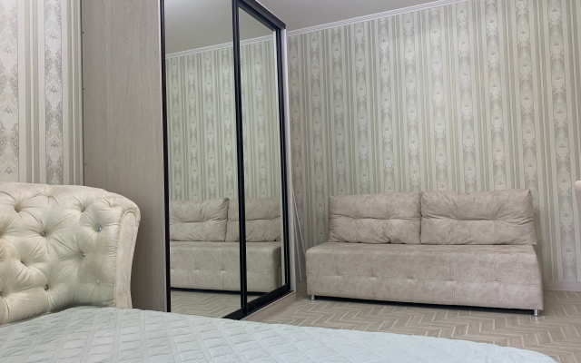 Квартира трехкомнатная с современным ремонтом в центре Тюмени