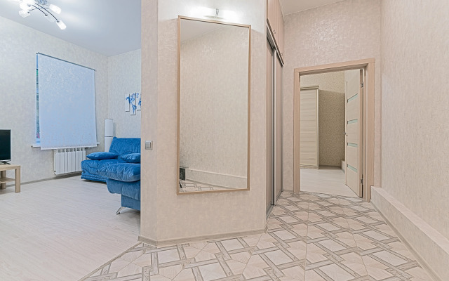 U Mednogo Vsadnika New Flat