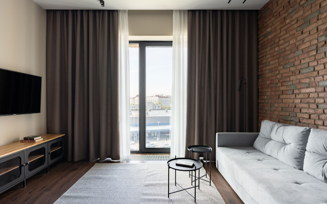 Ryadom s Nevoy Flat