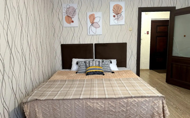 Na Novovatutinskoy Flat