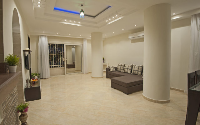 Sunny Seaside & Relax Villa