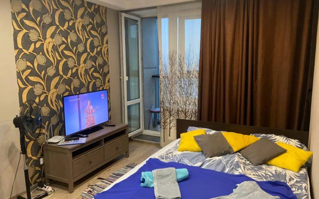 Studiya Na Prospecte Obuhovskoy Oborony Flat