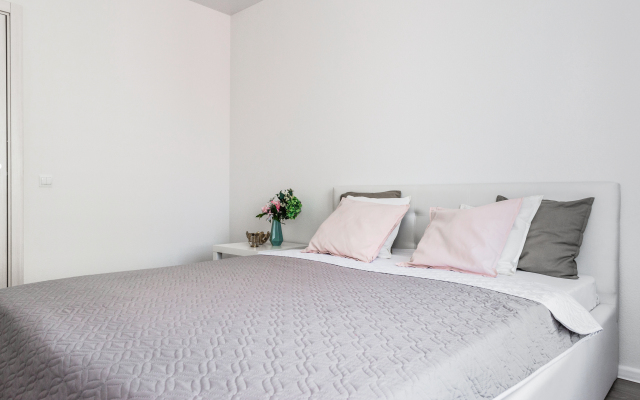 Квартира Двухкомнатная квартира у ЖД вокзала ЗиК