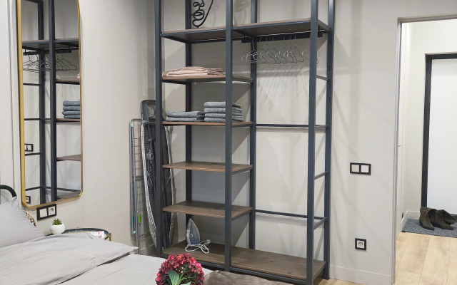 Апартаменты Новые уютные Клен в доме бизнес-класса с охраной