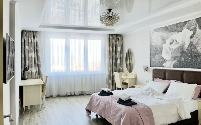 Квартира Просторная с Панорамными Окнами