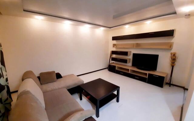 Квартира на Стройотрядовской