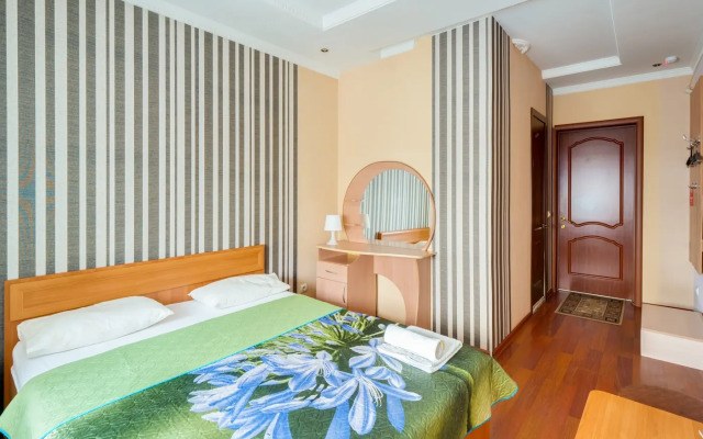 Отель Турист на Саратовской