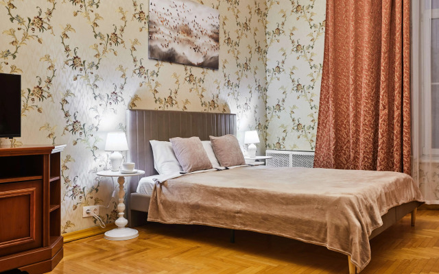 Flatstay S Erkerom I Vysokimi Potolkami Apartments