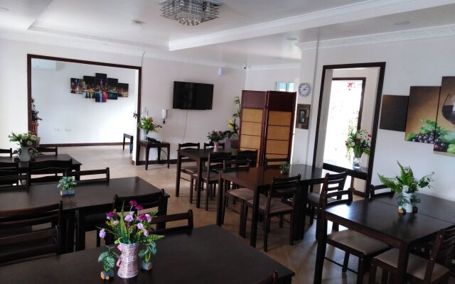 Venezia Suites Hotel