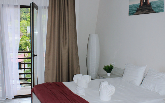 A-More Gagra Mini-Hotel