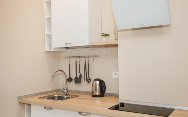 Etazhidejli na 18 etazhe vozle ZhD Apartment