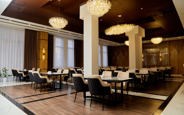Hotel Grand Plaza Samarkad