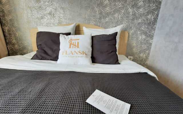 FlaNsk Na Kryilova Apartment