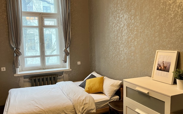 Меблированные Комнаты в Доме Булгакова (2)