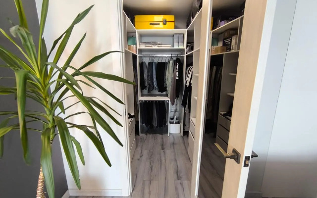 Tolstogo 28 Flat