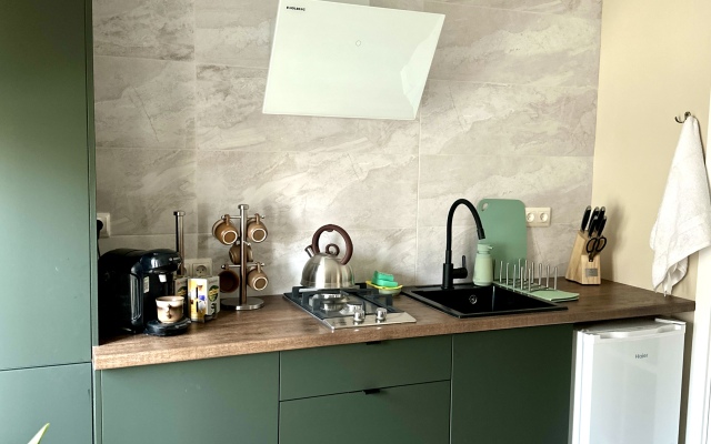 Uyutnaya Kvartira U Ploschadi Pobedy Flat