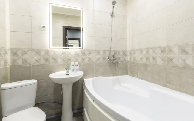 Апартаменты Prince Apartments на Проспекте Строителей 18