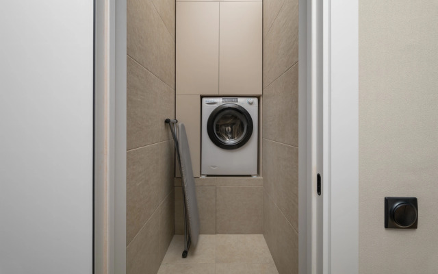 Квартира на Мурата Ахеджака 12к8