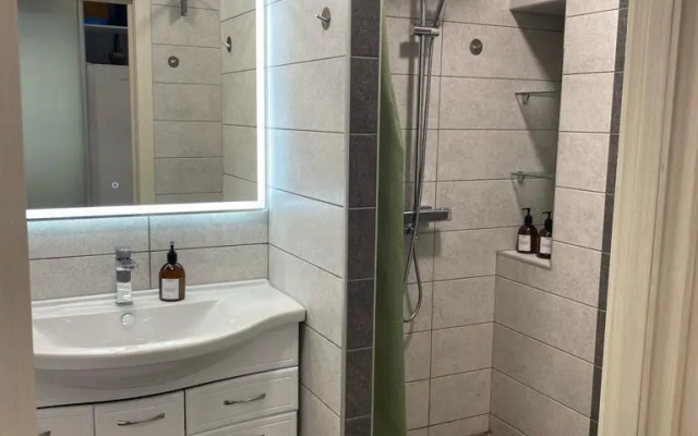 Studiya Na Oktyabryskom Bulvare 26 Flat