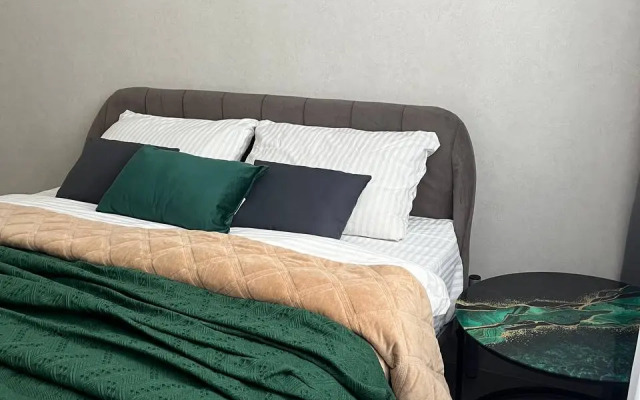 Prostornaya Kvartira Vblizi Zhd Vokzala Seti El Apart Flat