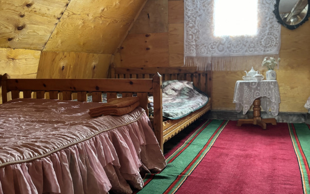 U Dyadi Sashi Guest house