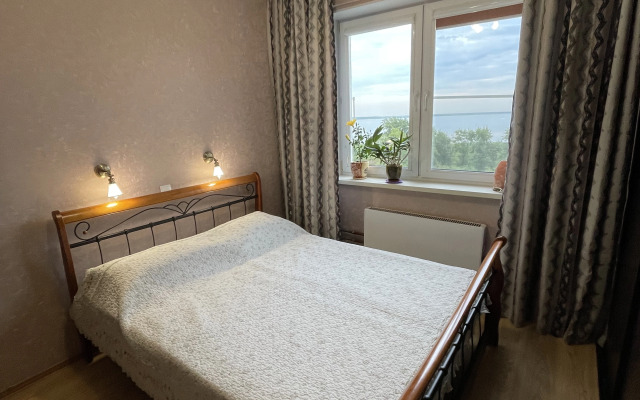 Квартира 3-комнатная с видом на озеро