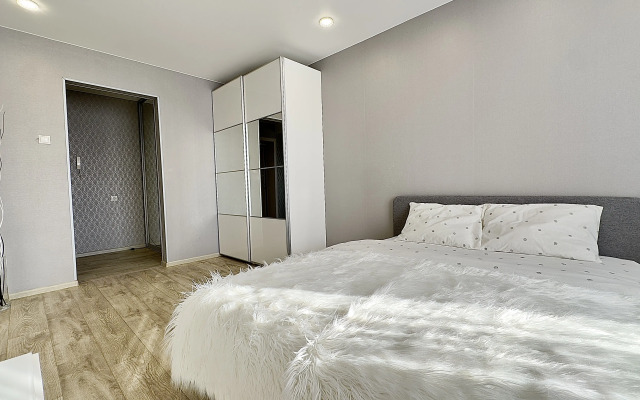 Квартира с белой мебелью