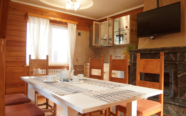 U Granitnogo Kan'ona Chalet