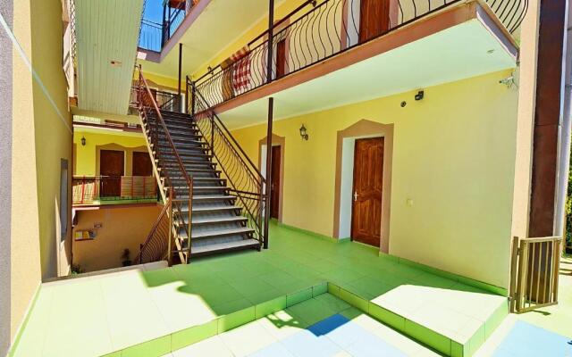 Kipr Guest House
