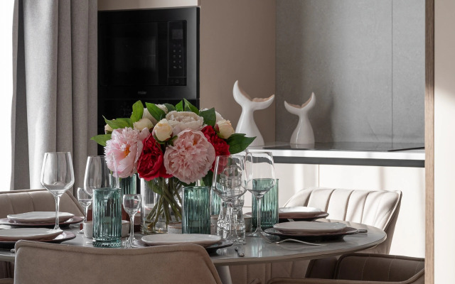 Granat s Basseynom i Mangalnoy Zonoy Villa