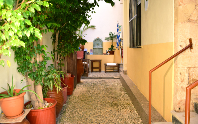 Stoa Rooms Apartments