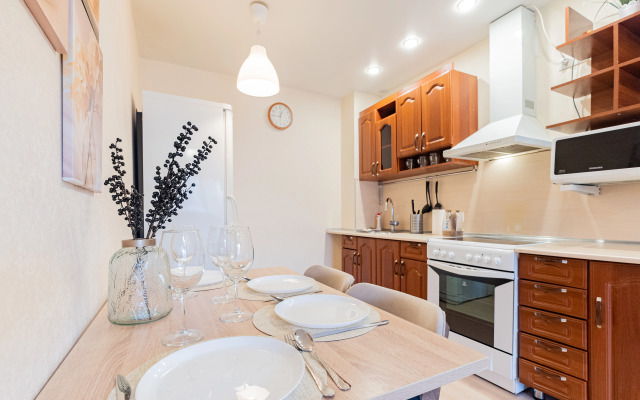 Апартаменты Петровский на Набережной Озера 22