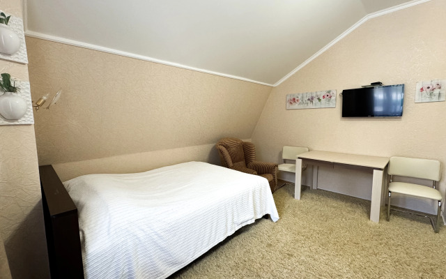 Zapovednyij Arhyiz Guest House