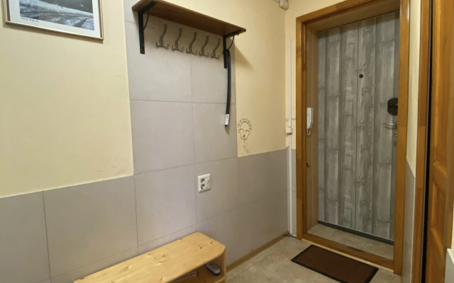 Na Bolshoy Oktyabryskoy Flat