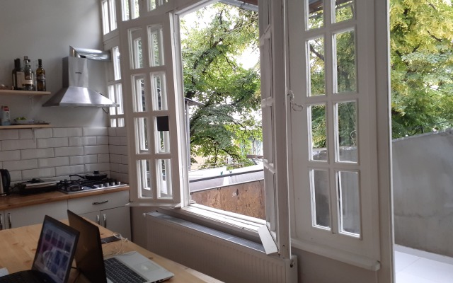 Woodmood Marjanishvili Hostel