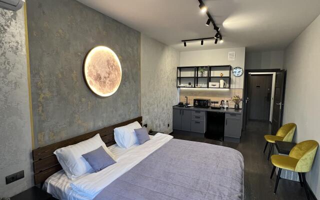 Moon Laith Apartments