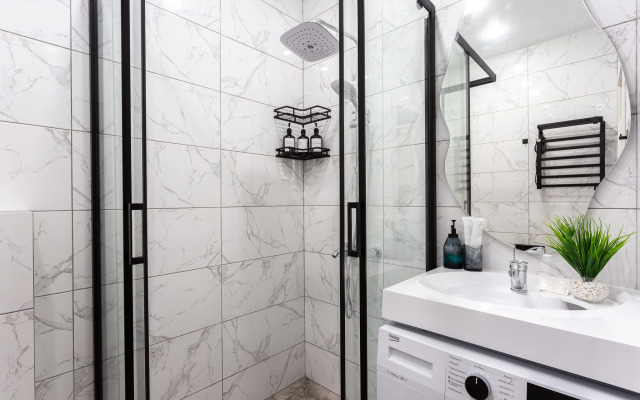 S Balkonom I Vidom Na Lesopark Alleya 326 Flat