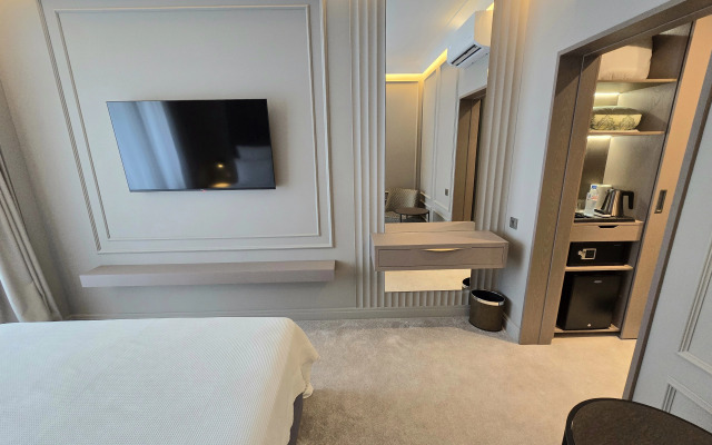 Mone 4* Apartments
