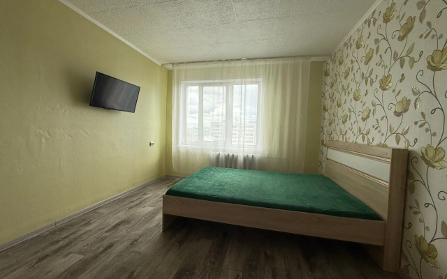 1-Komnatnaya Na Bulvare Tekstilschikov 10 Flat