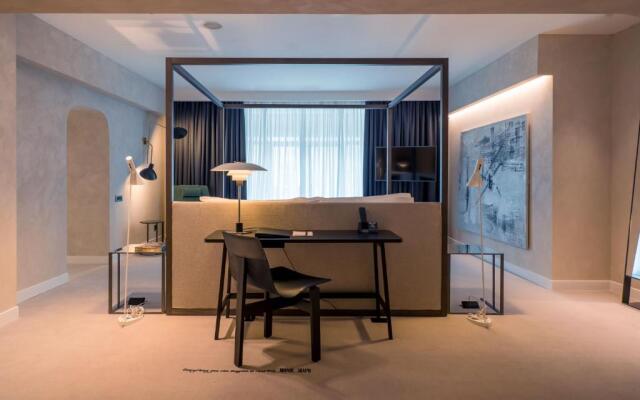 Monograph Hotel (by Travel Agency)